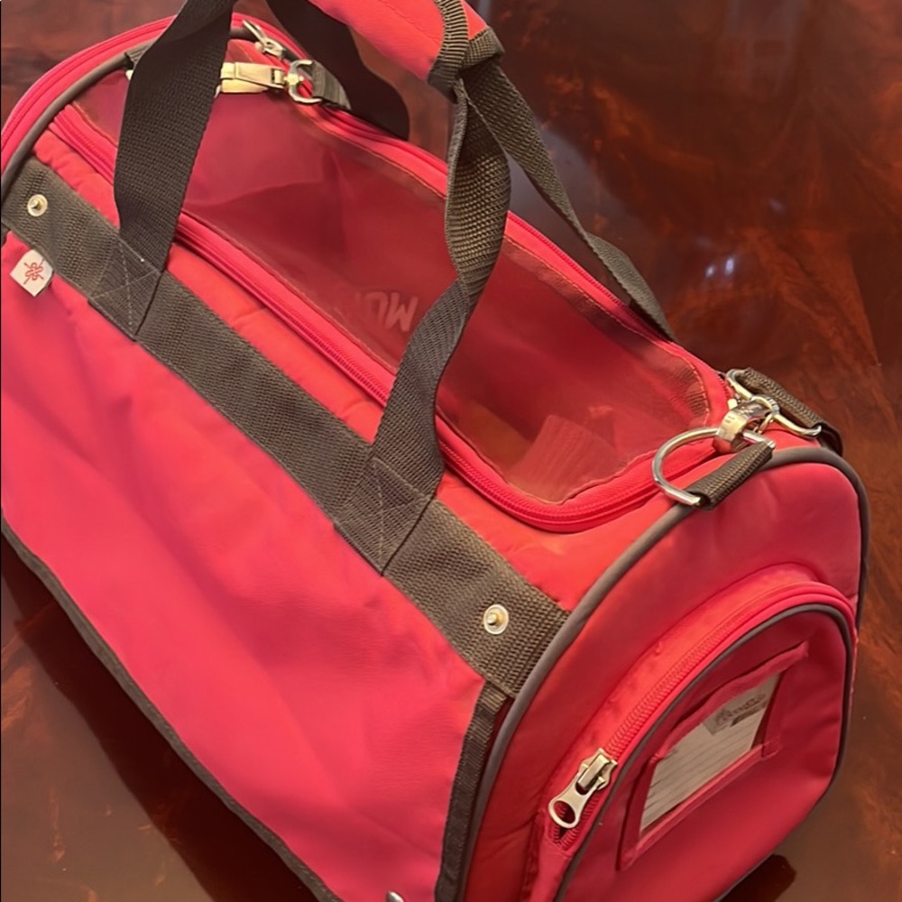 Pet carrier